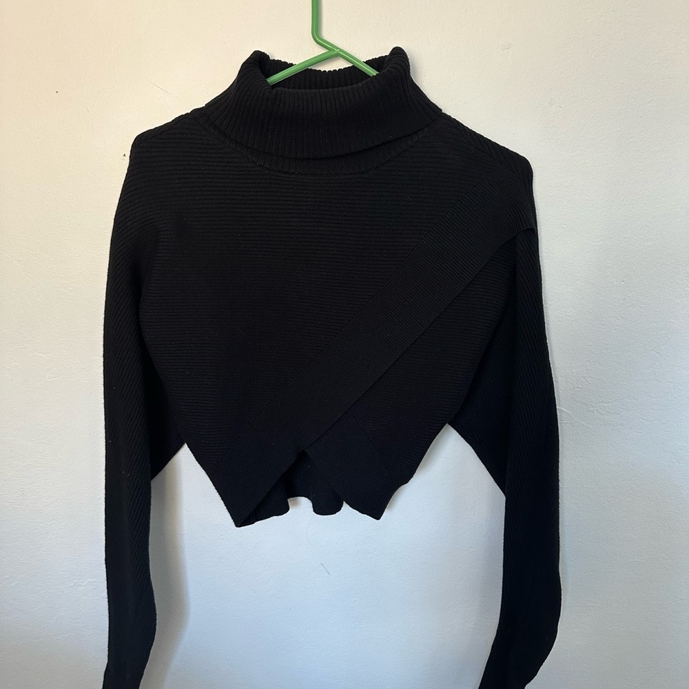 Immodel Black Ribbed Turtleneck Sweater